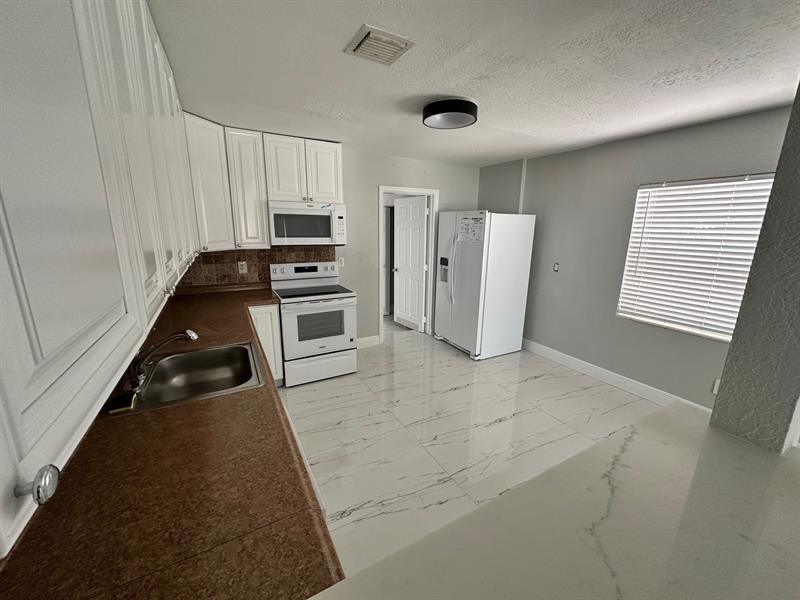 Image 10 of 28 For 1440 30th St