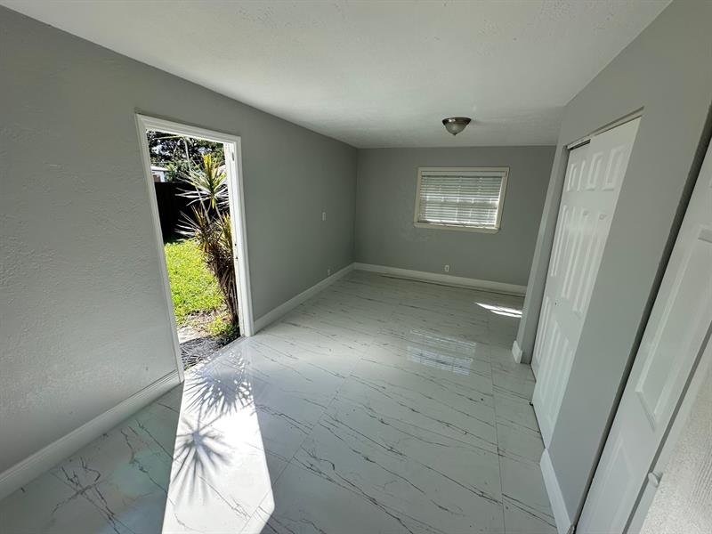 Image 3 of 28 For 1440 30th St