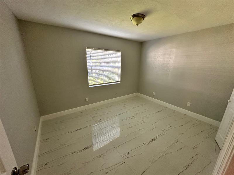 Image 5 of 28 For 1440 30th St