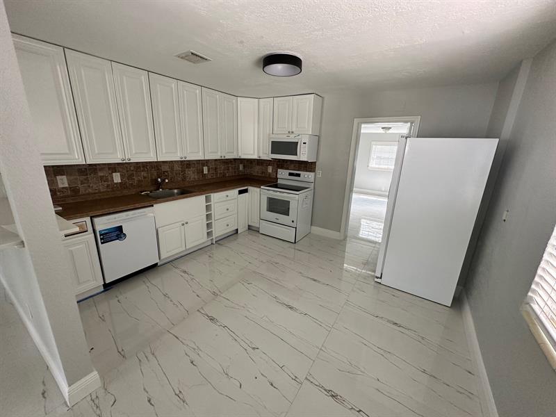 Image 9 of 28 For 1440 30th St