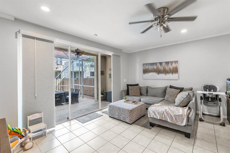 Image 10 of 34 For 9723 Lago Dr  9723