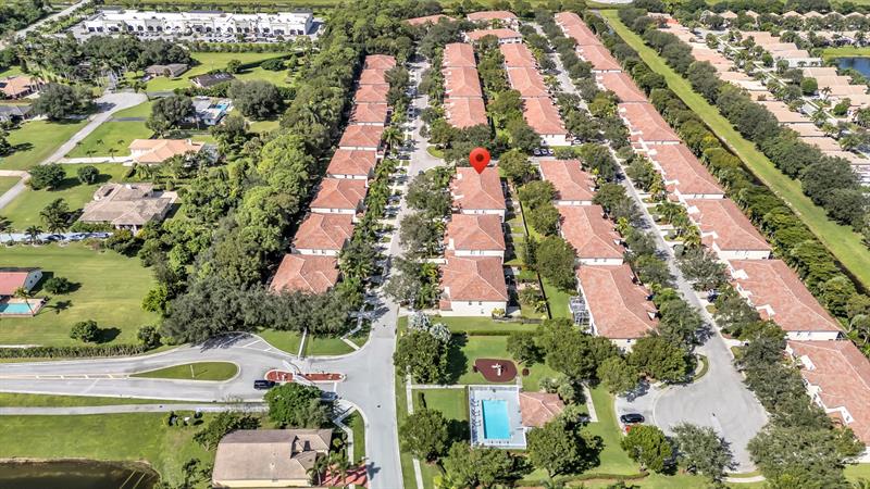 Image 31 of 34 For 9723 Lago Dr  9723