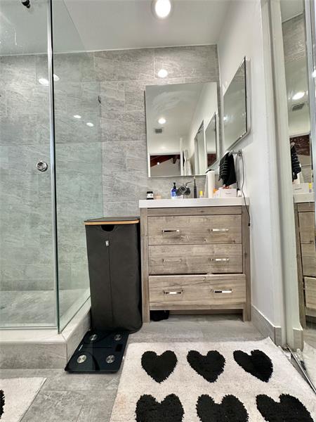 Image 18 of 25 For 8011 22nd Ct  8011