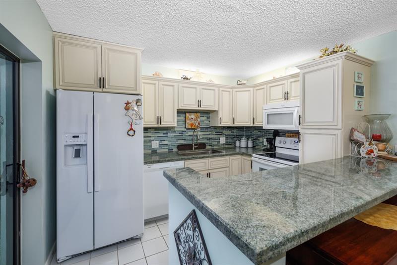 Image 10 of 32 For 6197 Riverboat Dr