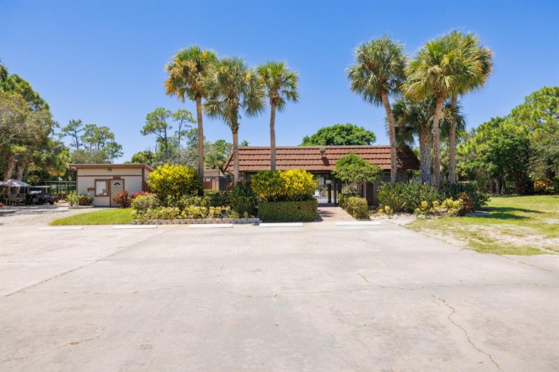 Image 22 of 32 For 6197 Riverboat Dr