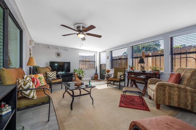 Image 4 of 32 For 6197 Riverboat Dr