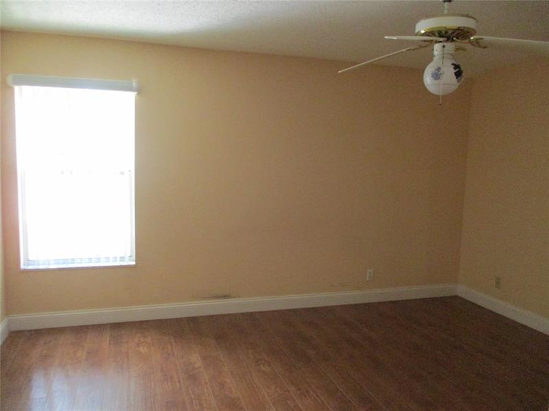 Image 18 of 25 For 8390 Lagos De Campo Blvd  304
