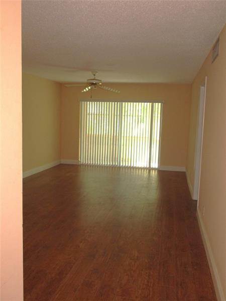Image 8 of 25 For 8390 Lagos De Campo Blvd  304