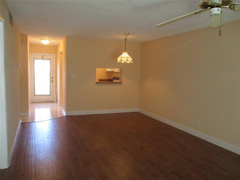 Image 9 of 25 For 8390 Lagos De Campo Blvd  304