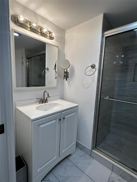 Image 17 of 21 For 6300 2nd Ave  103