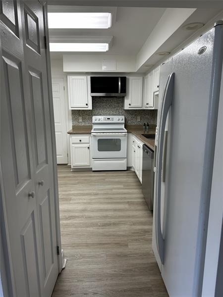 Image 20 of 21 For 6300 2nd Ave  103