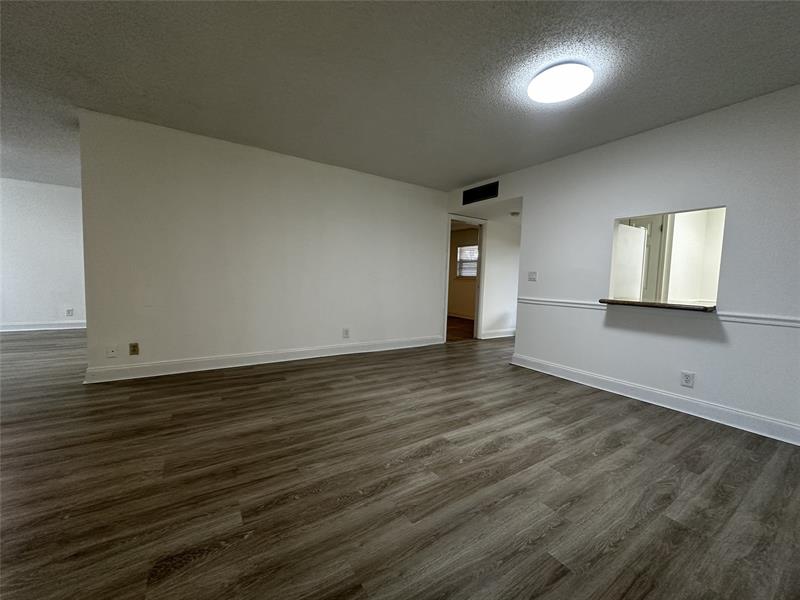 Image 6 of 21 For 6300 2nd Ave  103