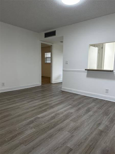 Image 7 of 21 For 6300 2nd Ave  103