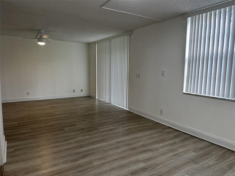 Image 8 of 21 For 6300 2nd Ave  103