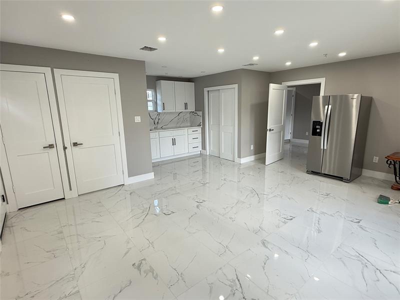 Image 35 of 40 For 603 Sunset Ave