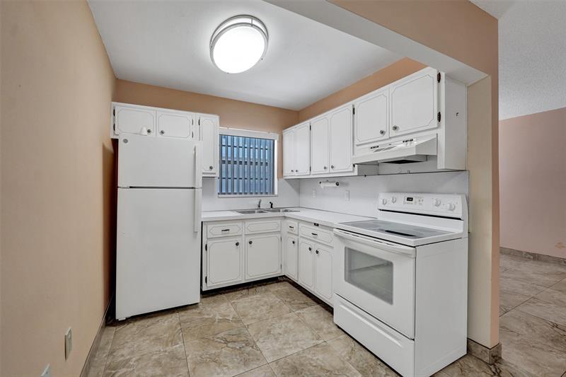 Details for 2010 Fillmore St  202, Hollywood, FL 33020