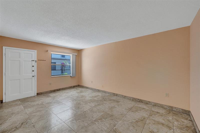 Image 10 of 25 For 2010 Fillmore St  202