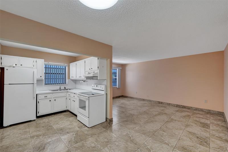 Image 12 of 25 For 2010 Fillmore St  202