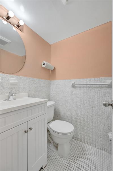 Image 15 of 25 For 2010 Fillmore St  202