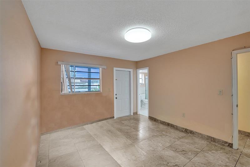 Image 17 of 25 For 2010 Fillmore St  202