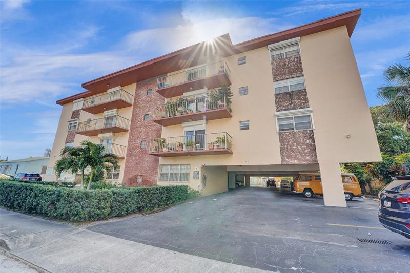 Image 3 of 25 For 2010 Fillmore St  202