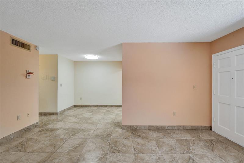 Image 8 of 25 For 2010 Fillmore St  202