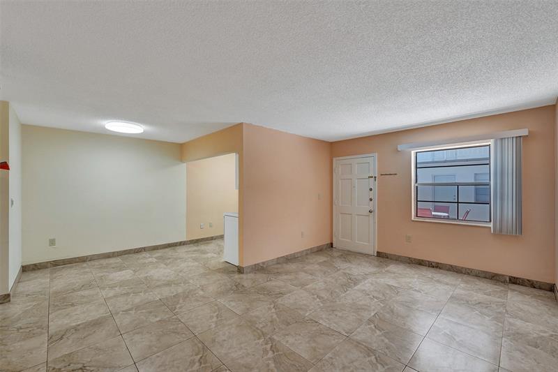 Image 9 of 25 For 2010 Fillmore St  202