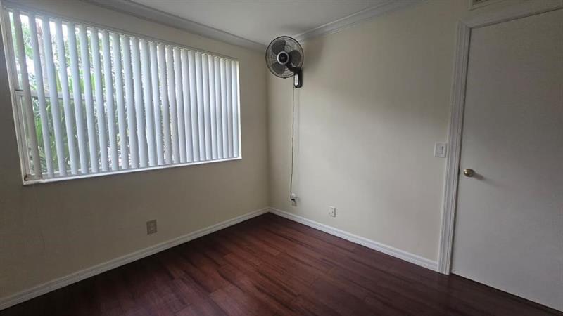 Image 12 of 33 For 8871 Wiles Road  202