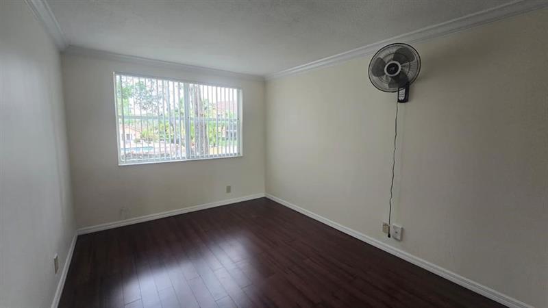 Image 14 of 33 For 8871 Wiles Road  202