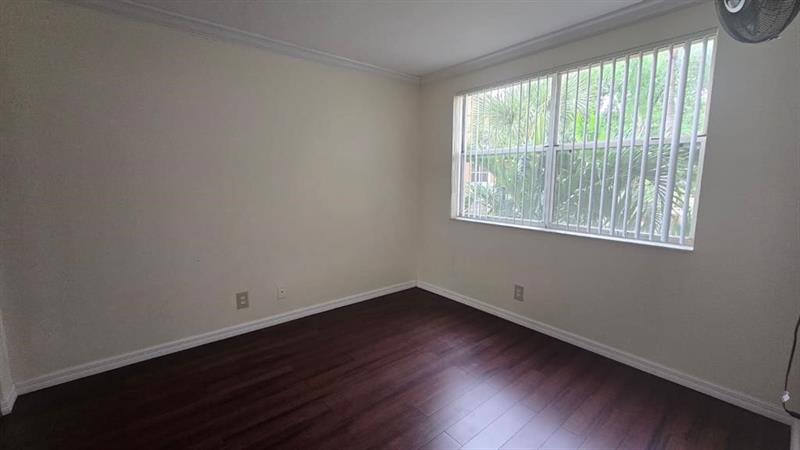 Image 29 of 33 For 8871 Wiles Road  202