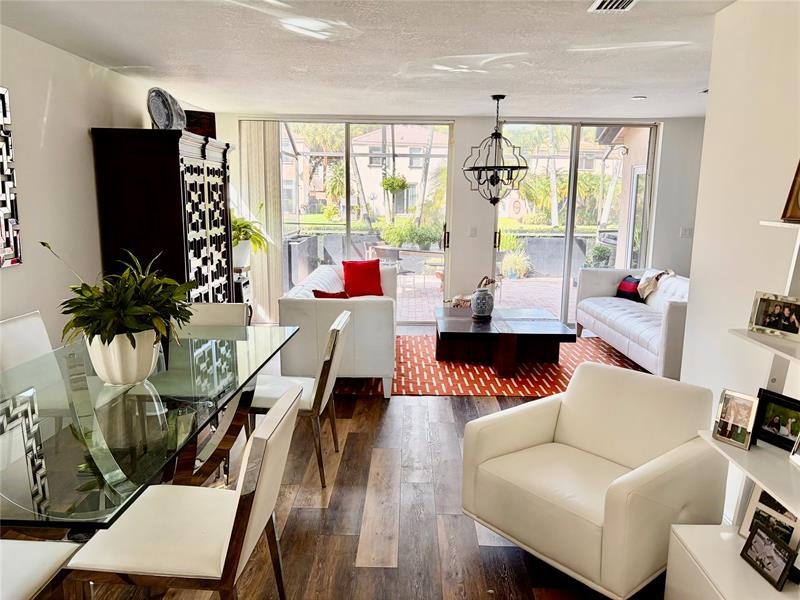 Image 4 of 66 For 10843 12th Ct