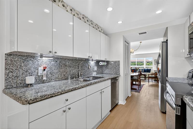 Image 11 of 48 For 13000 15th Ct  314u