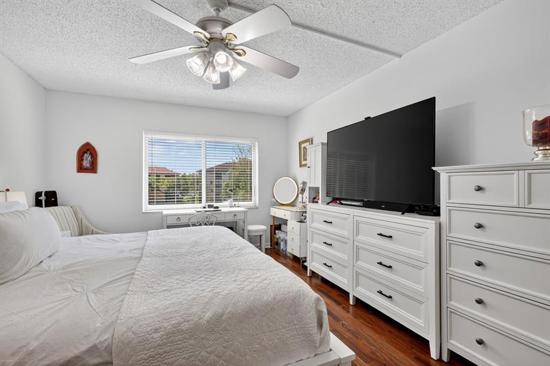 Image 29 of 48 For 13000 15th Ct  314u