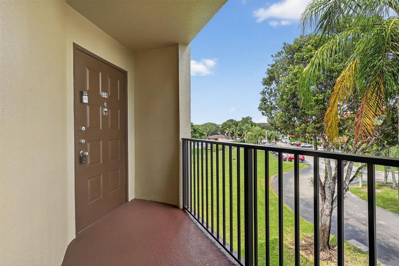 Image 5 of 48 For 13000 15th Ct  314u