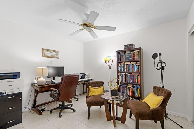 Image 23 of 39 For 12816 Woodmill Dr