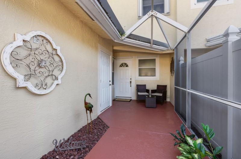 Image 3 of 39 For 12816 Woodmill Dr