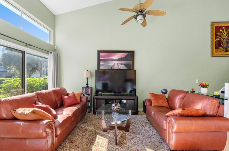 Image 5 of 39 For 12816 Woodmill Dr