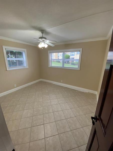 Image 6 of 8 For 4200 Crystal Lake Dr  115