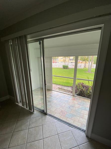 Image 8 of 8 For 4200 Crystal Lake Dr  115