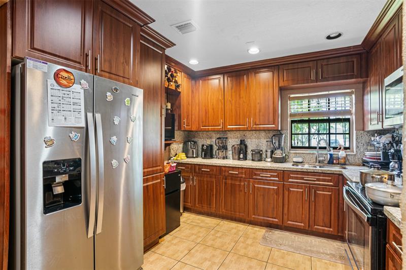 Image 14 of 38 For 45 212th St  