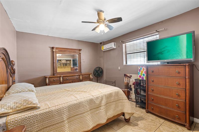 Image 20 of 38 For 45 212th St  