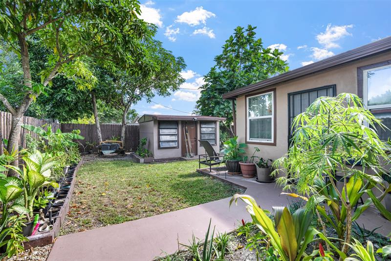 Image 28 of 38 For 45 212th St  