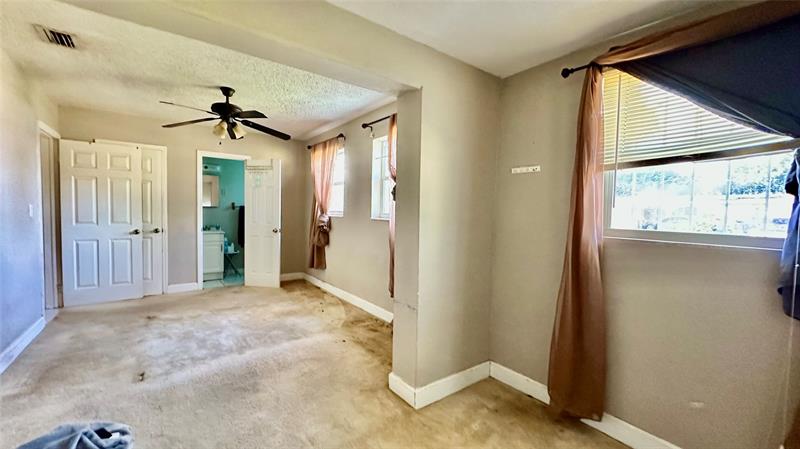 Image 11 of 27 For 4810 11th Pl