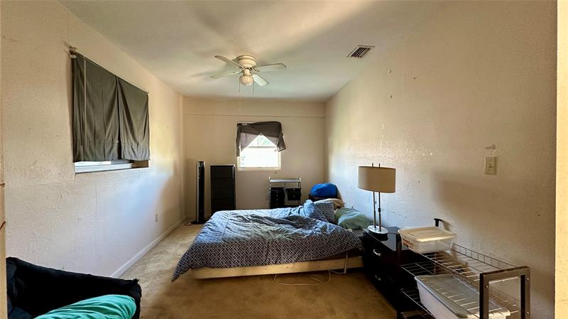 Image 17 of 27 For 4810 11th Pl