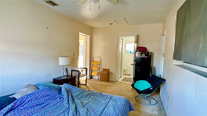 Image 18 of 27 For 4810 11th Pl