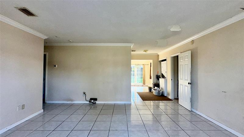 Image 3 of 27 For 4810 11th Pl