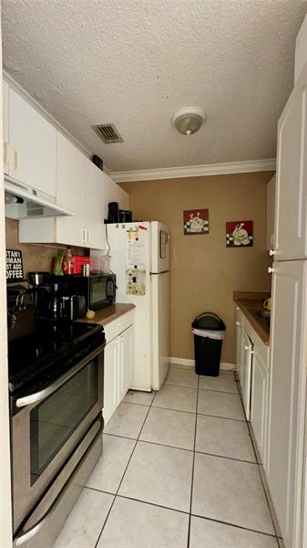 Image 6 of 27 For 4810 11th Pl