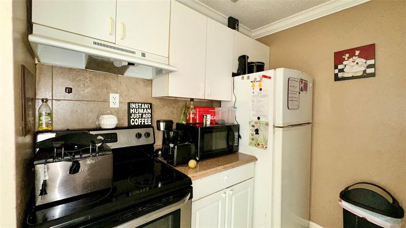 Image 7 of 27 For 4810 11th Pl