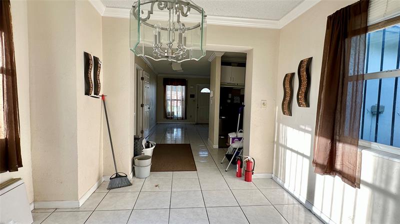 Image 9 of 27 For 4810 11th Pl