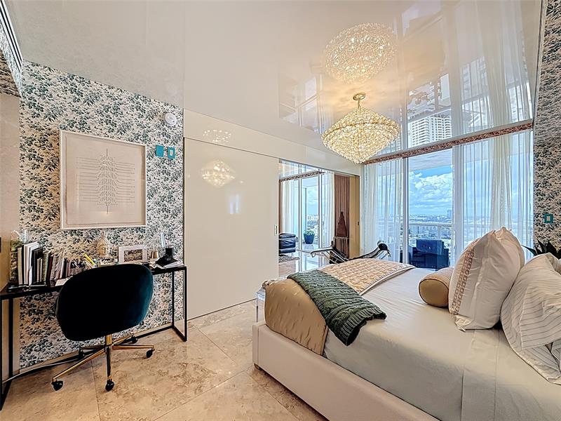 Image 12 of 37 For 1800 Ocean Dr  2709